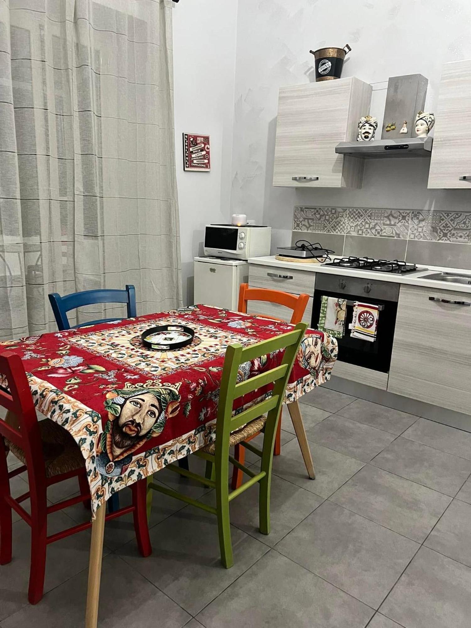 La Casa Di Bella Hotel Palermo Bagian luar foto