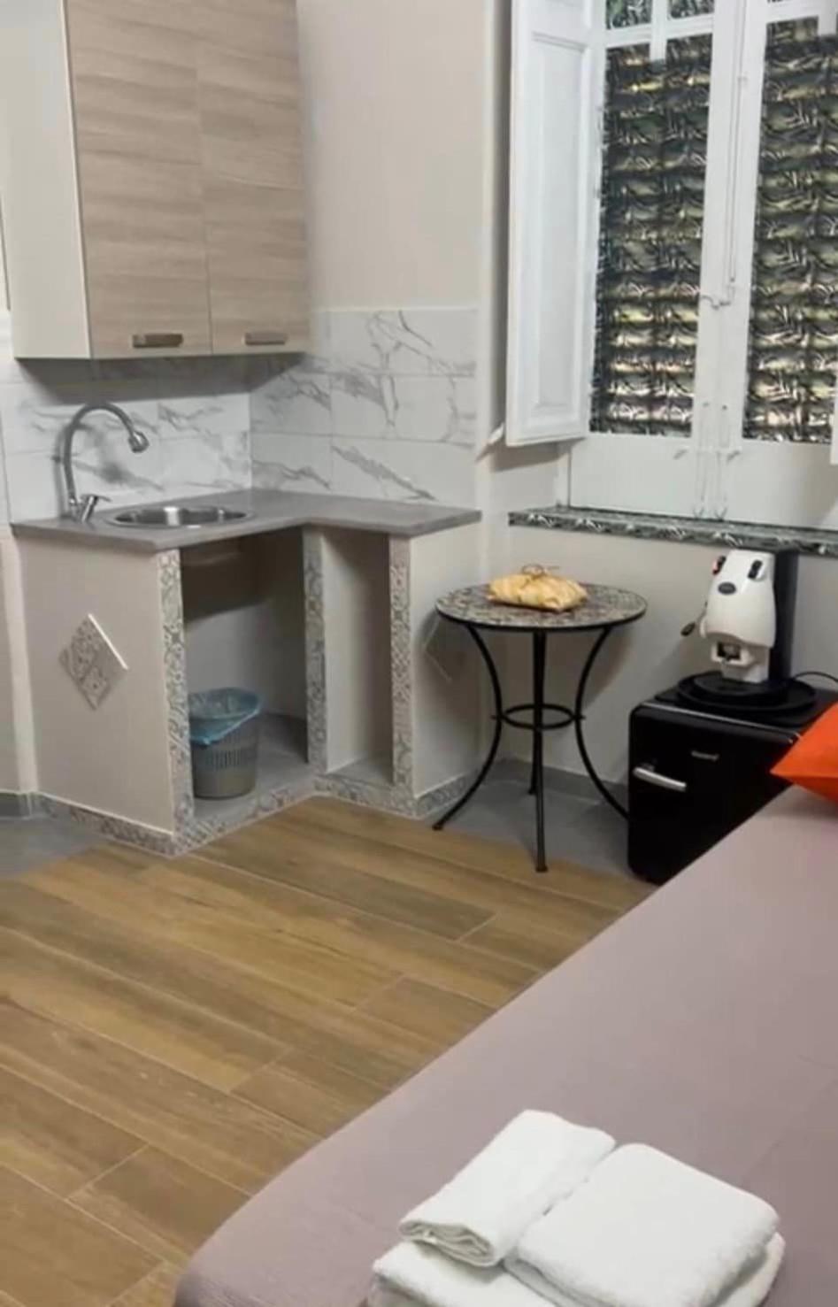 La Casa Di Bella Hotel Palermo Bagian luar foto